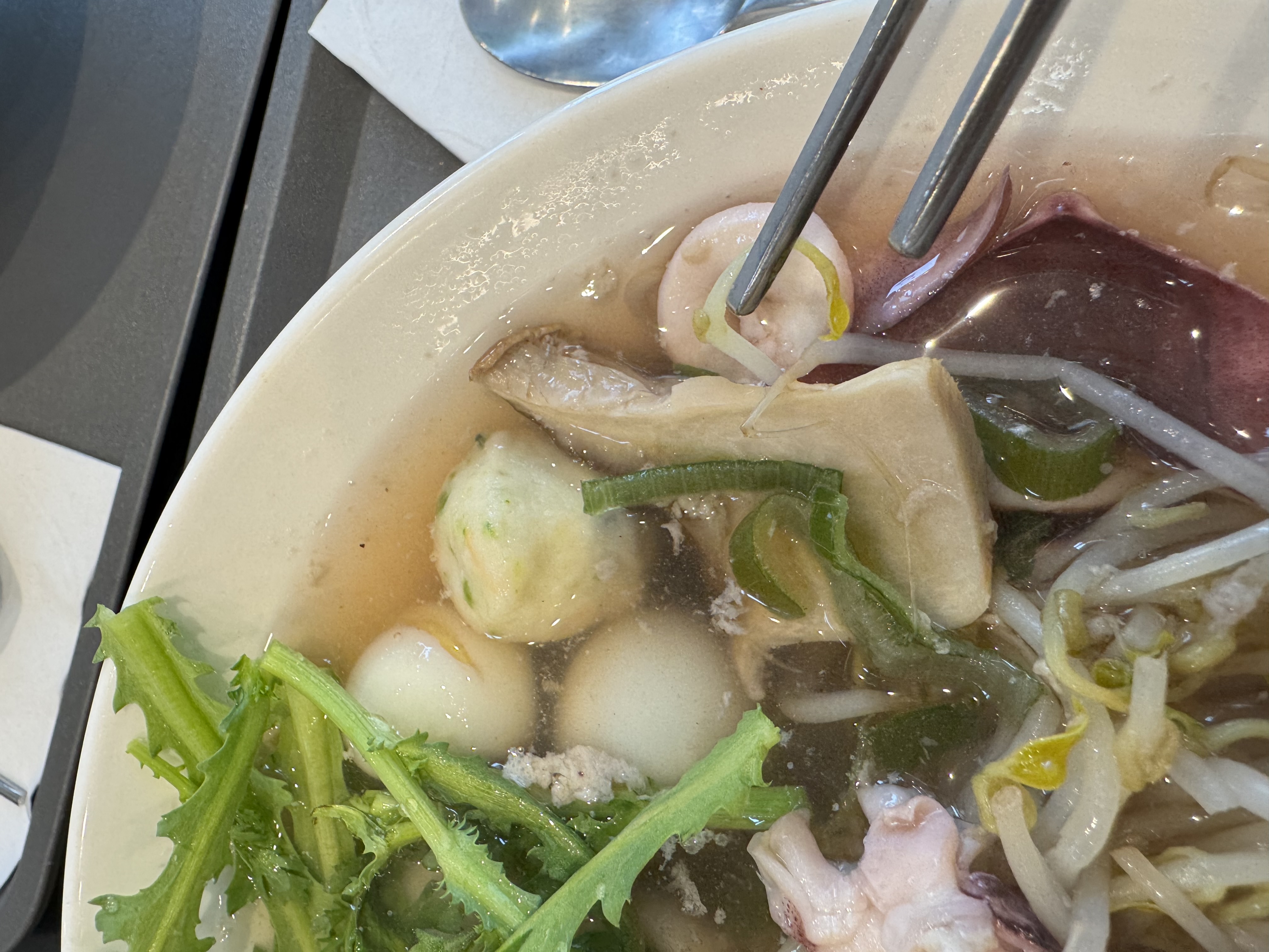Generous seafood toppings