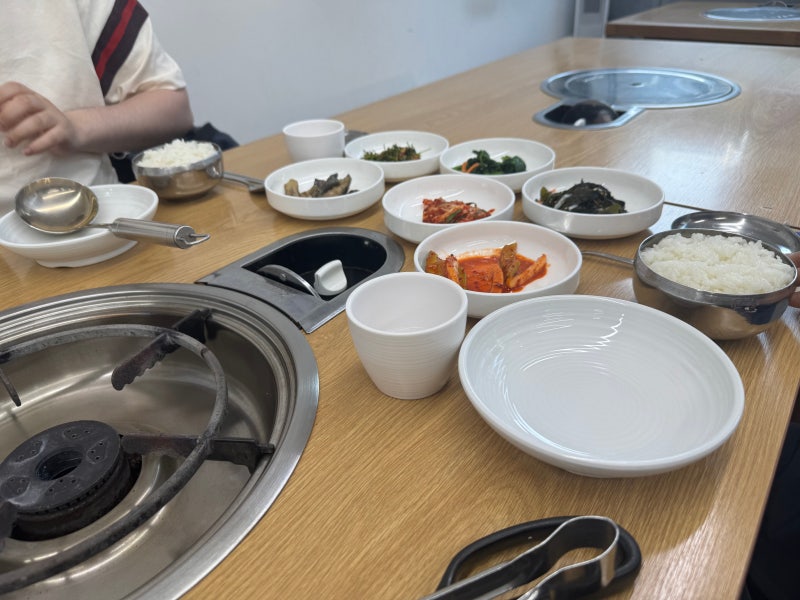 Korean side dishes and rice set at Dameun Sikdang